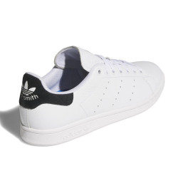 adidas ADV IE3094 – Moderner Sneaker-Style
